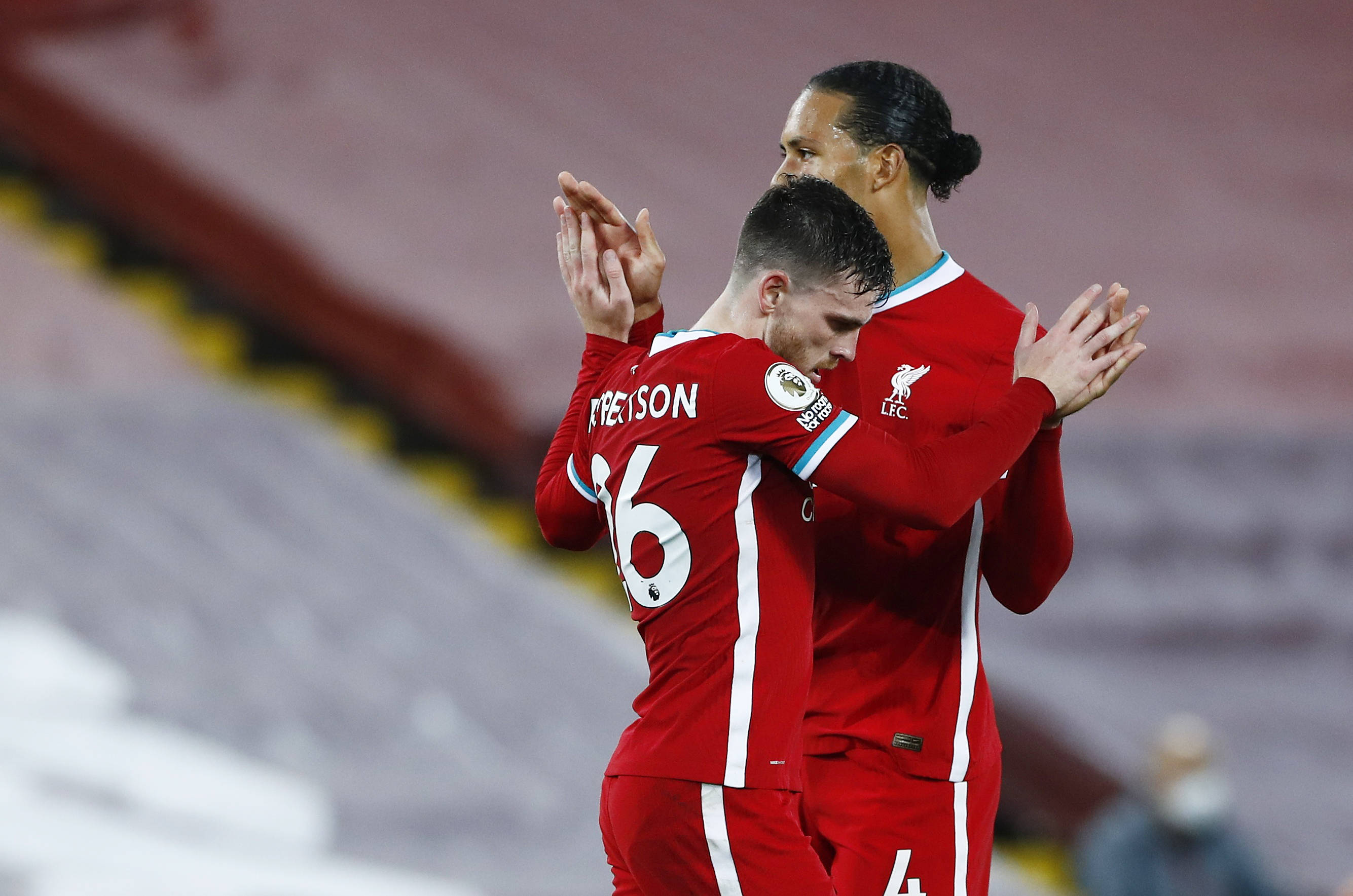 强对话中 强对话中